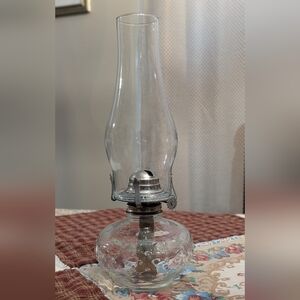 VINTAGE LAMPLIGHT FARMS GLASS KEROSENE LAMP